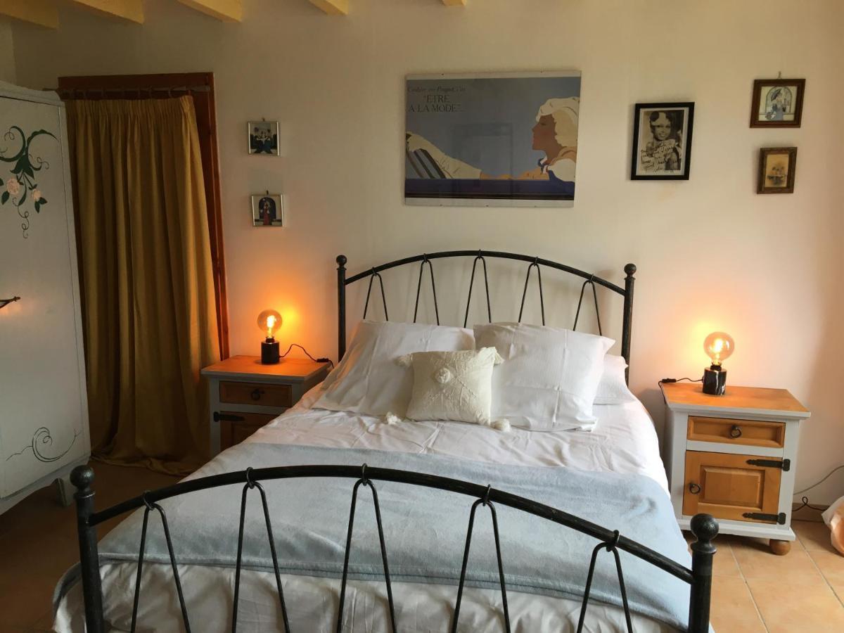 A L Epoque Bed & Breakfast Bouges  Luaran gambar