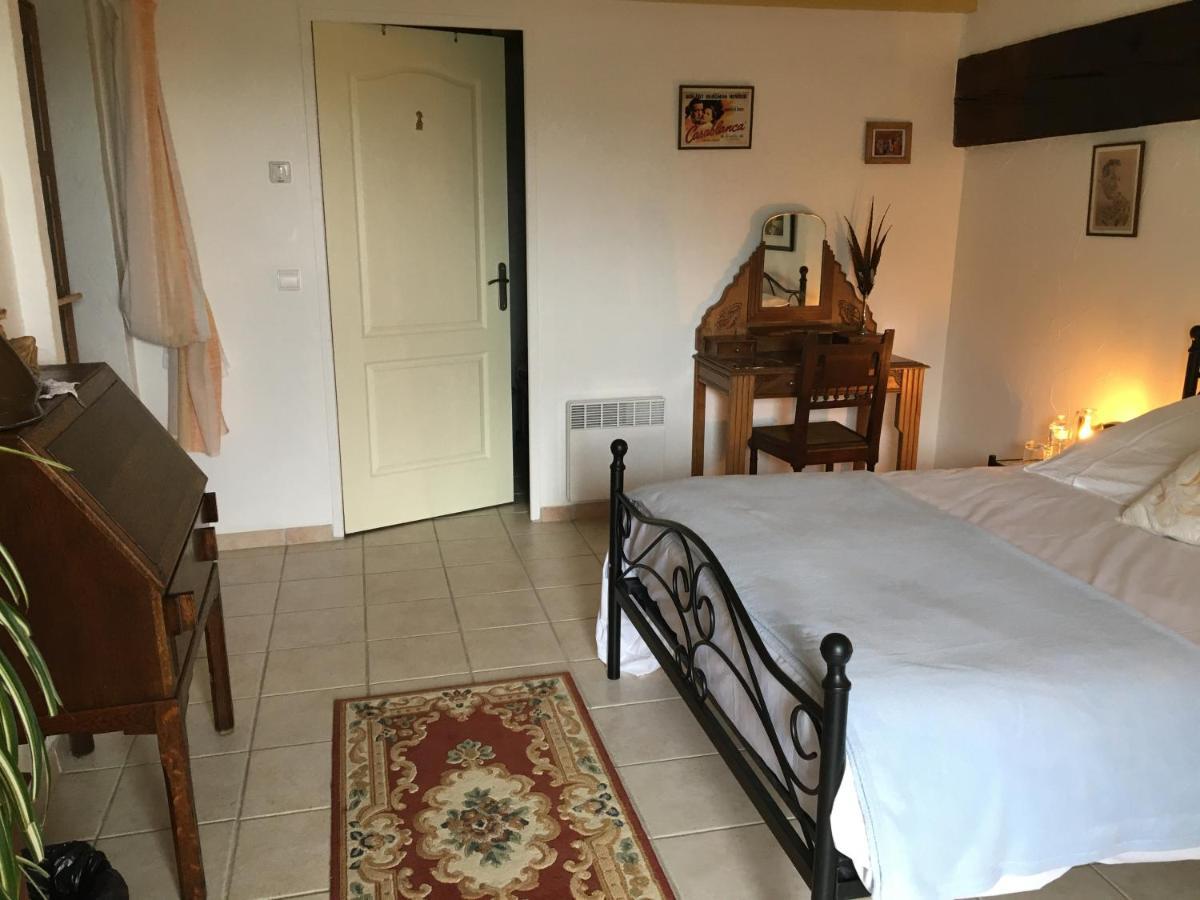 A L Epoque Bed & Breakfast Bouges  Luaran gambar