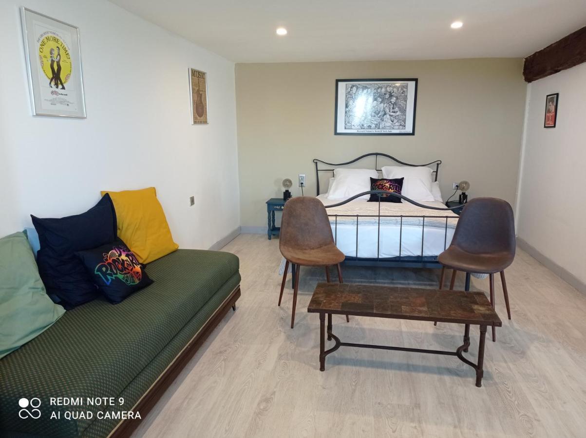 A L Epoque Bed & Breakfast Bouges  Luaran gambar