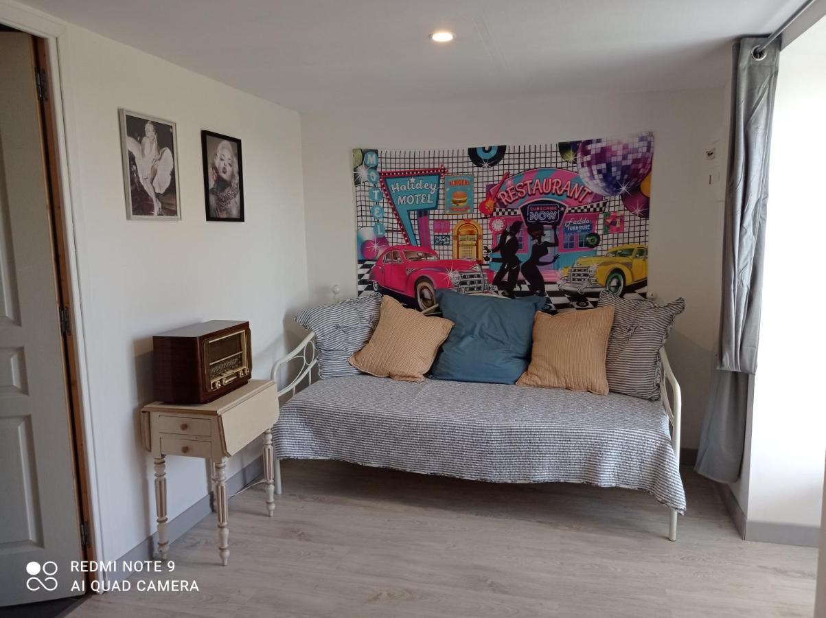 A L Epoque Bed & Breakfast Bouges  Luaran gambar